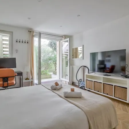 Apartament Superb Bien Equipe Montparnasse Paryż